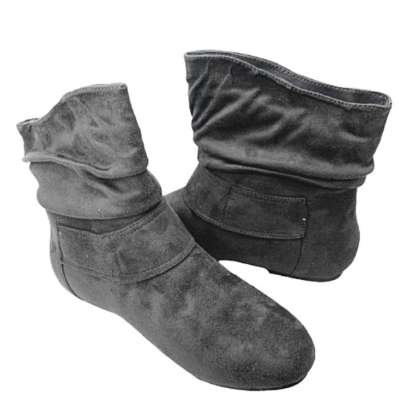 Women Buckle Detail Slouch Flat Heel Ankle Booties - Picture 5 of 6